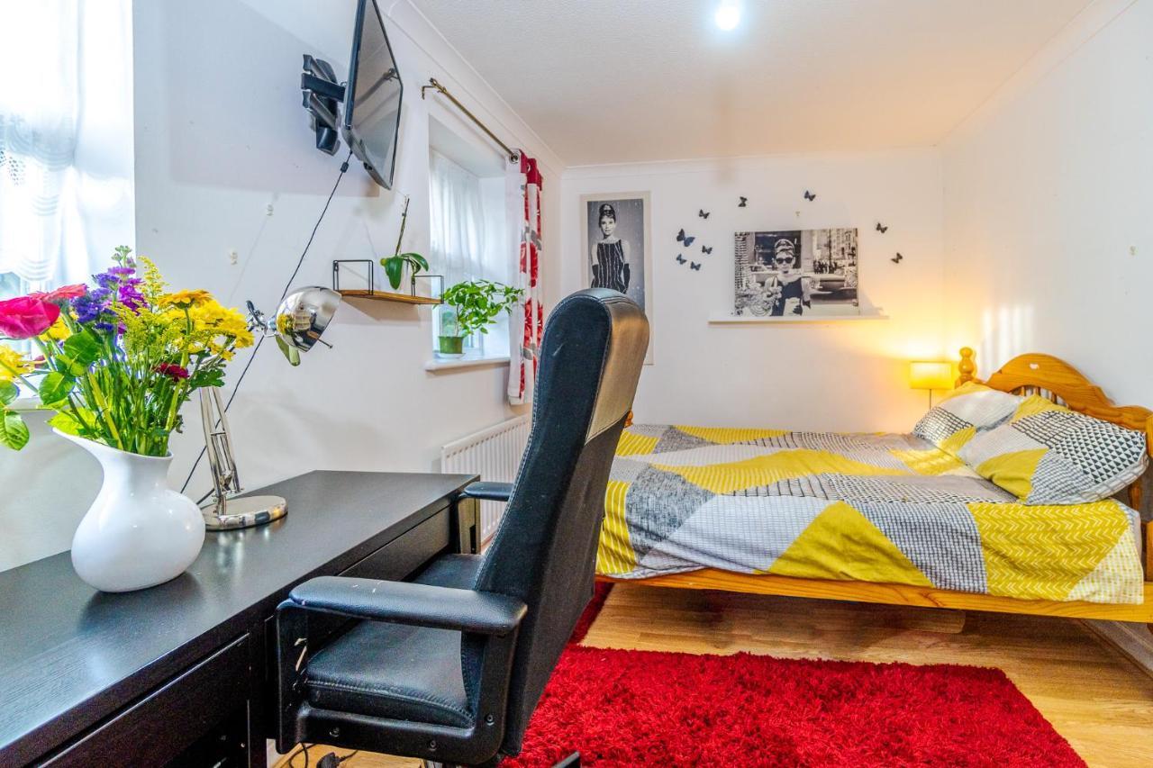 Nomad Room, 650 Mbps Internet By Unlock Londra